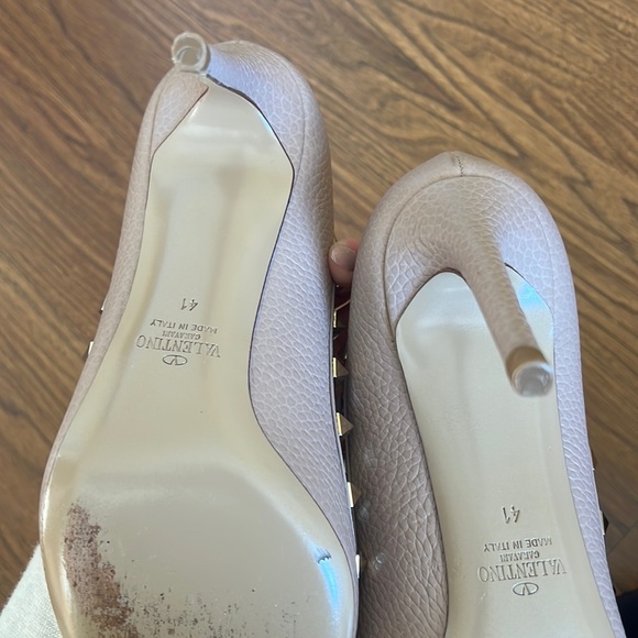 Valentino Garavani Rockstud Leather Pump - Picture 6 of 6